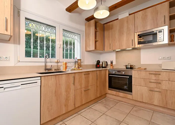 Serena Vista By Aguilarent *